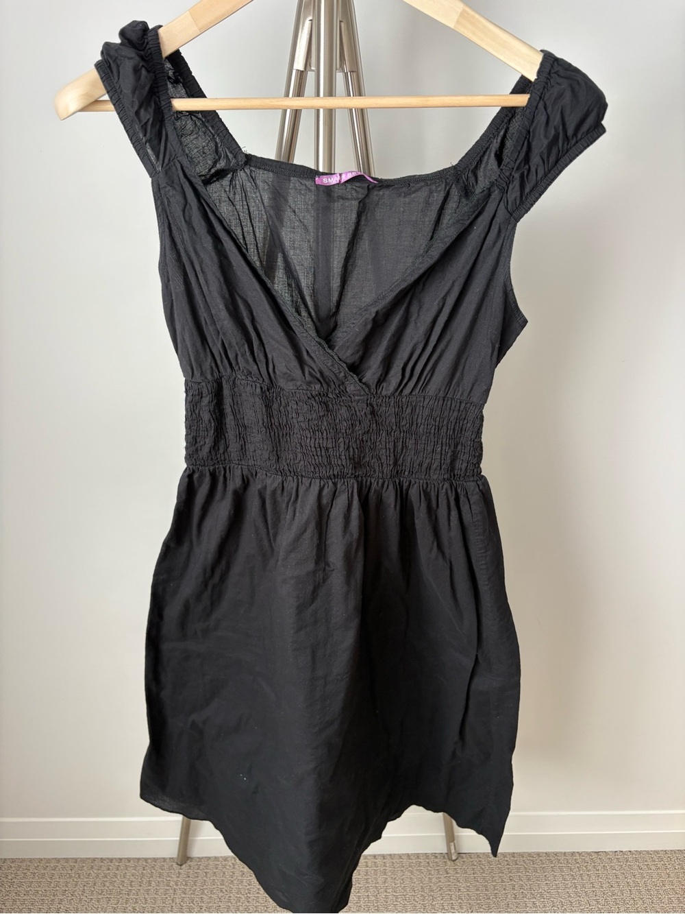 Smart Set Black V-Neck Smocked Waist Tunic Dress